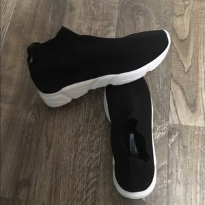 Steve Madden sly knit shoes